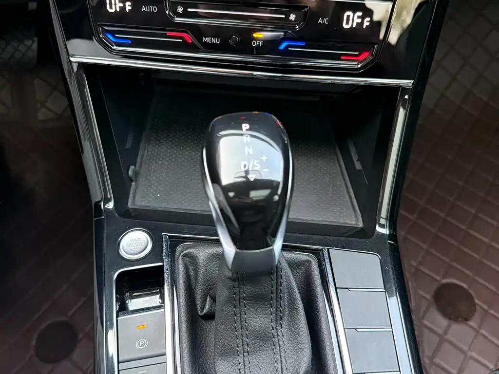 Passat 2023 facelift 330TSI Star Elite Edition купить на сайте DeffCars