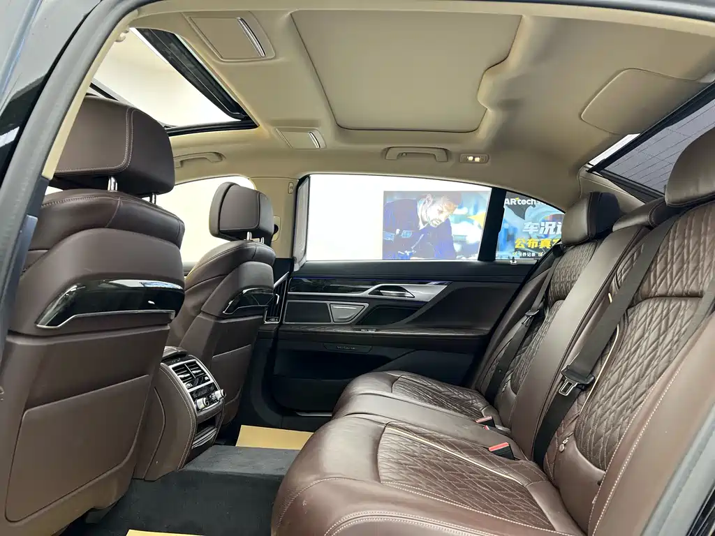 BMW 7 Series 2019 740Li Leading M Sports Package купить на сайте DeffCars