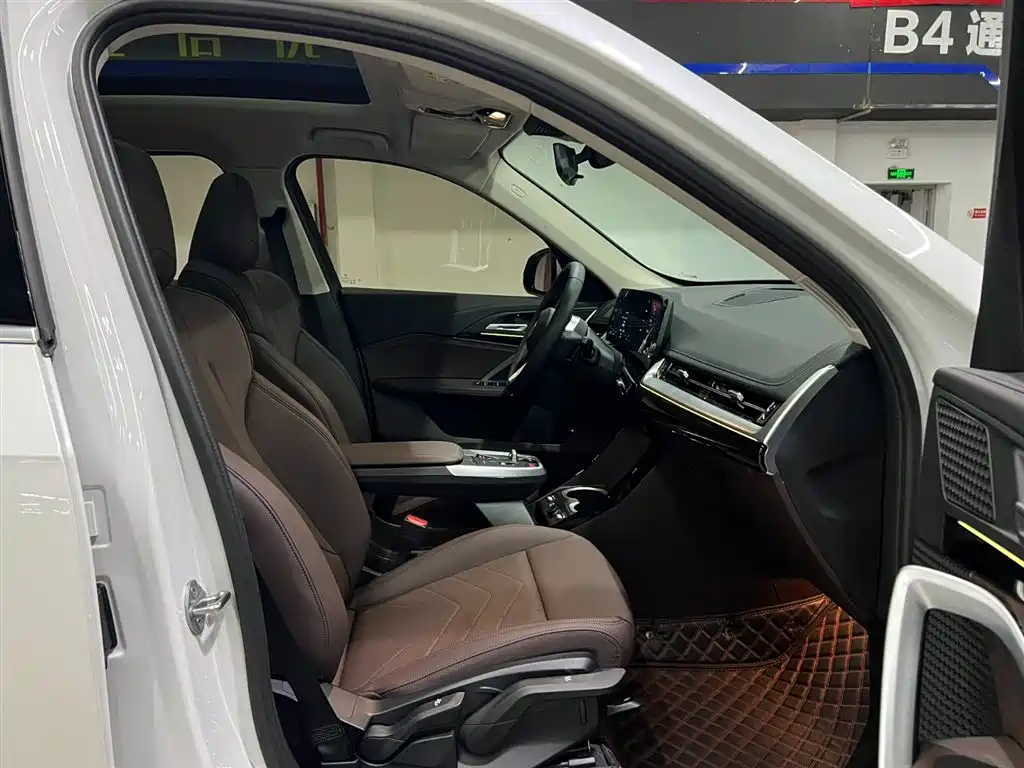 BMW X1 2023 sDrive20Li X Design Package купить на сайте DeffCars