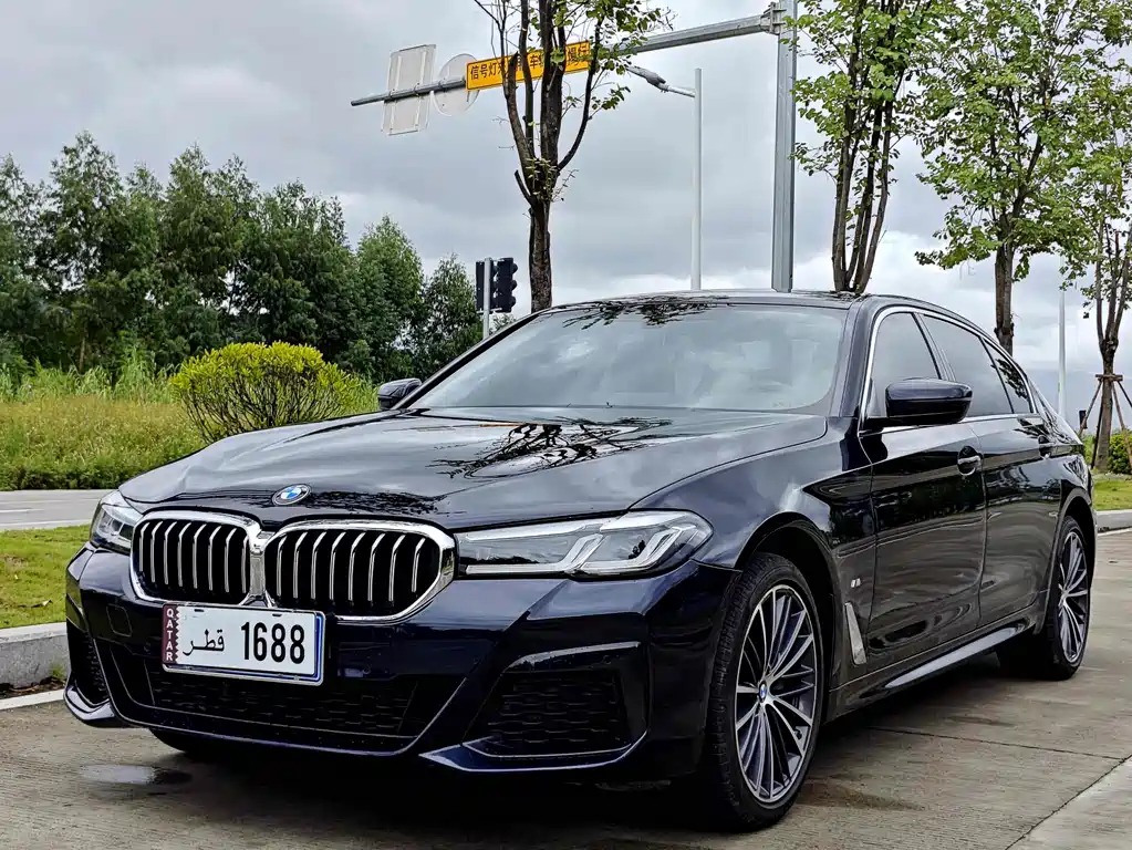 BMW 5 Series 2023 facelift 530Li leading M sports package купить на сайте DeffCars
