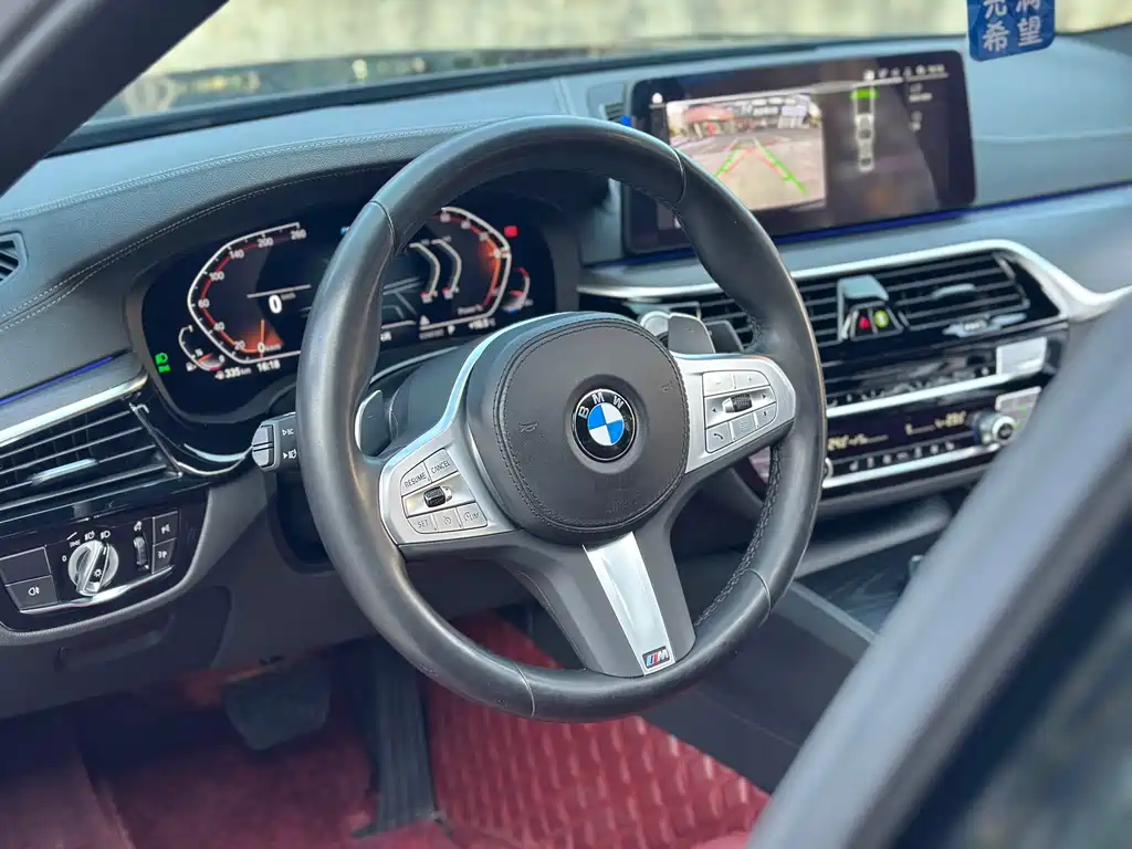 BMW 5 Series 2023 facelift 530Li leading M sports package купить на сайте DeffCars