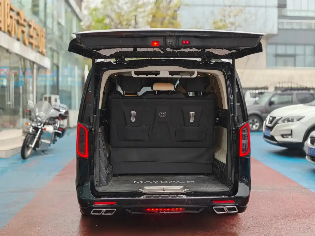 Vito 2023 2.0T Business Edition 7 seats купить на сайте DeffCars