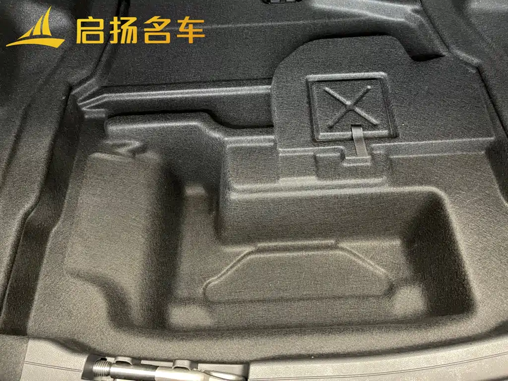 Mercedes-Benz E-Class 2025 E 300 L Luxury Model купить на сайте DeffCars