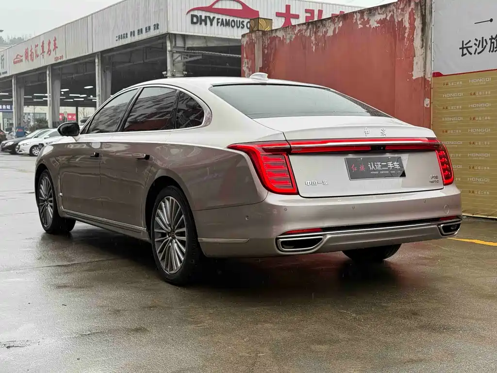 Hongqi H9 2020 2.0T Zhilian Qichang Edition купить на сайте DeffCars