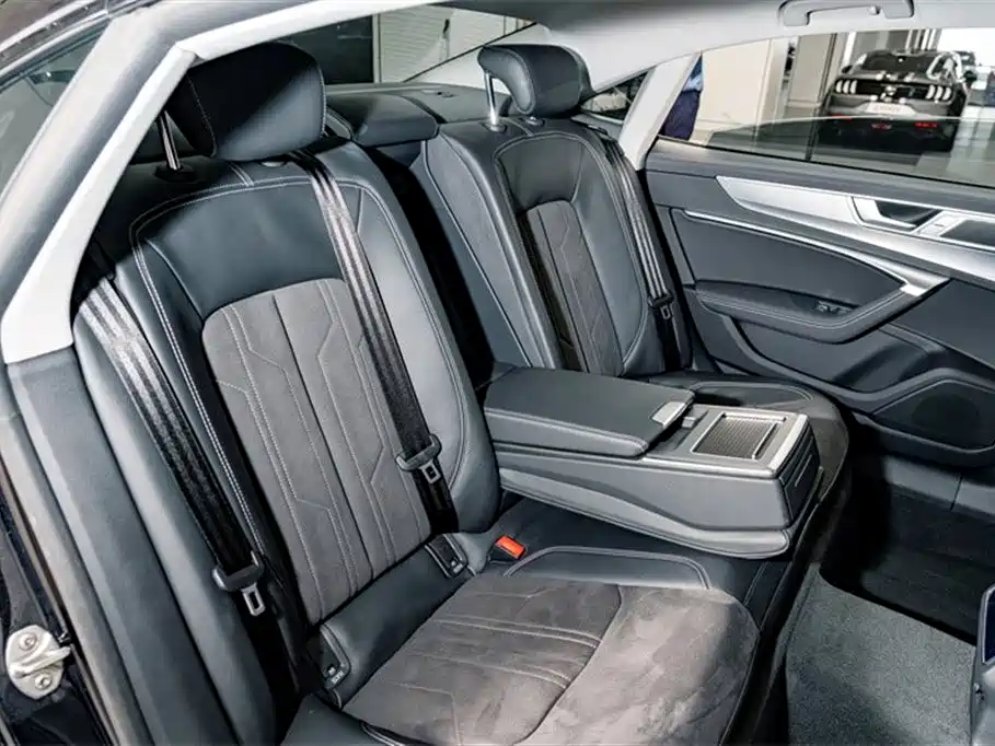 Audi A7L 2024 45 TFSI luxury model купить на сайте DeffCars