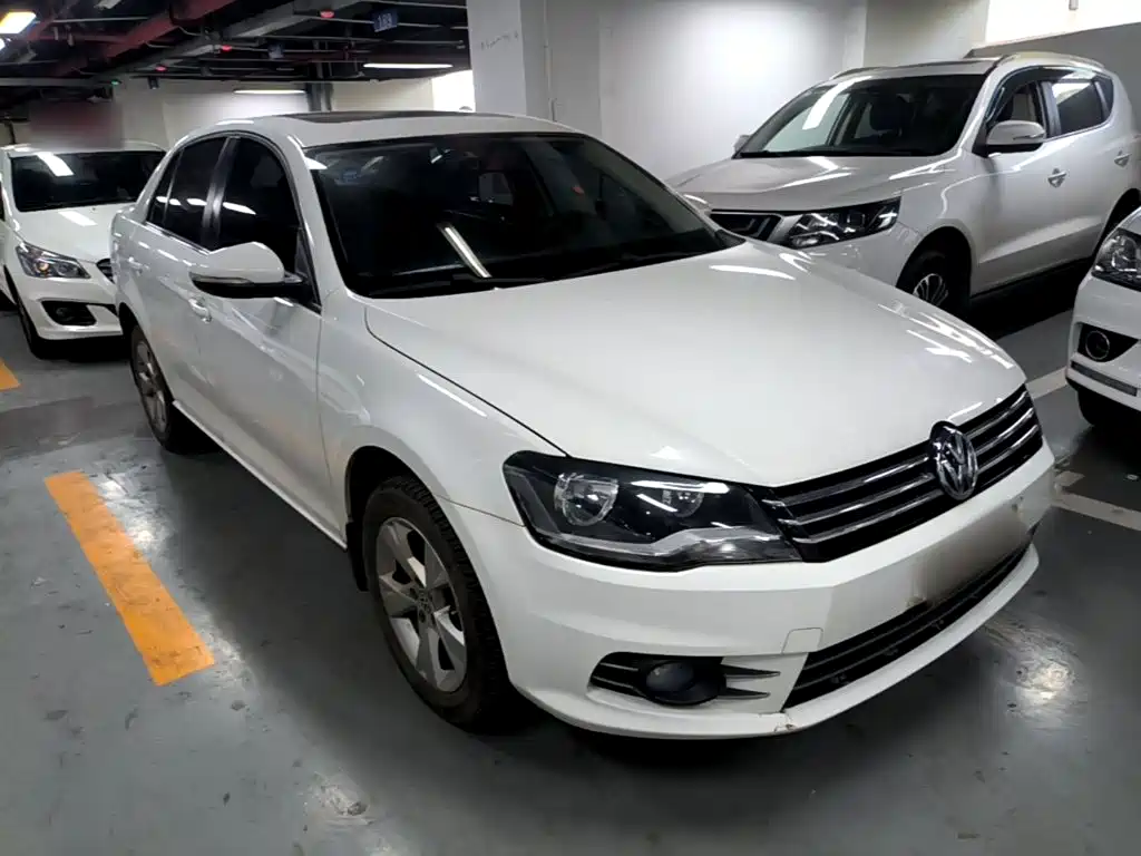 Bora 2015 Quality Edition 1.6L Manual Comfort купить на сайте DeffCars