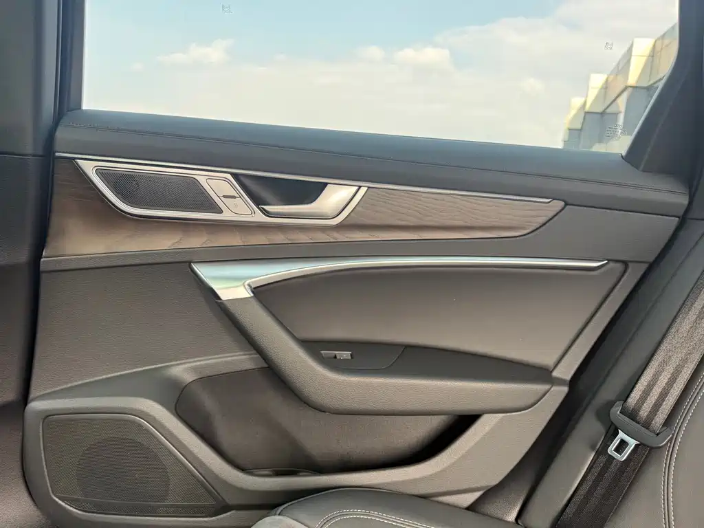 Audi A6L 2023 40 TFSI luxury and dynamic model купить на сайте DeffCars