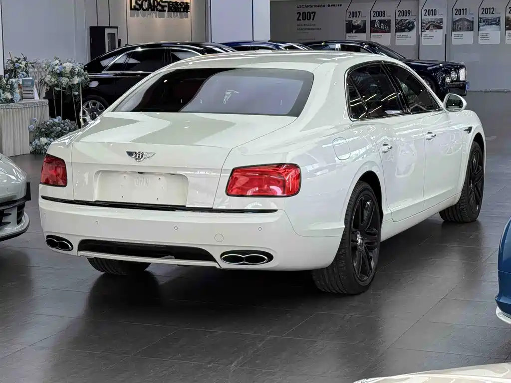 Flying Spur 2017 4.0T V8 Standard Edition купить на сайте DeffCars