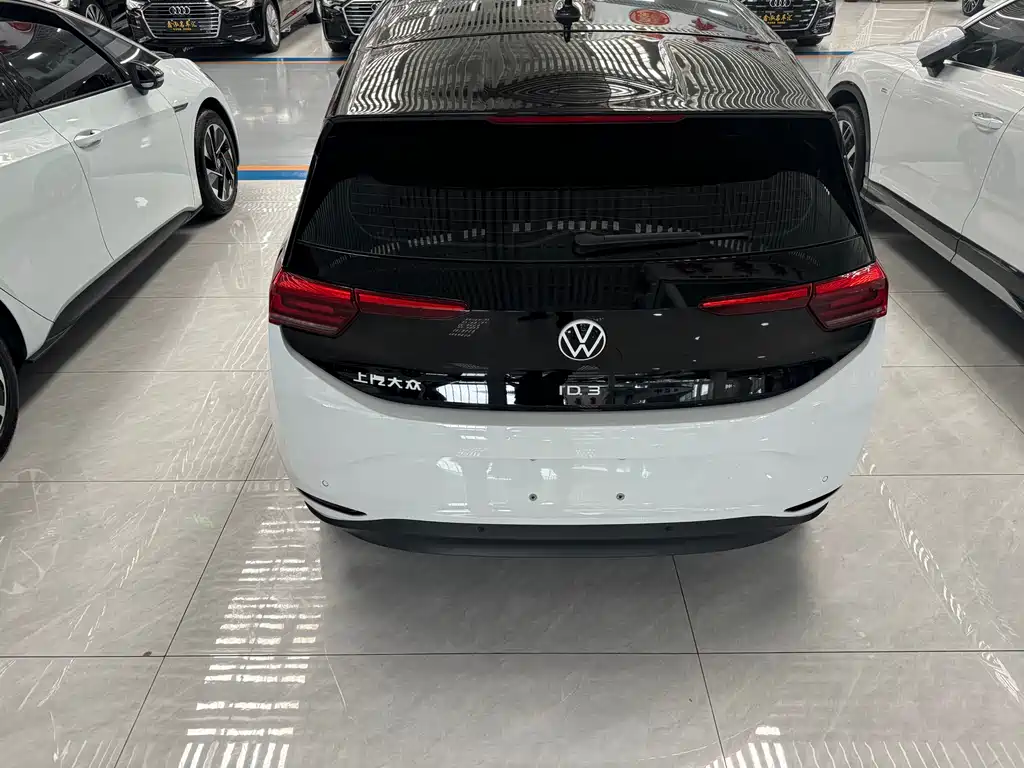 Volkswagen ID.3 2024 Outstanding Edition купить на сайте DeffCars