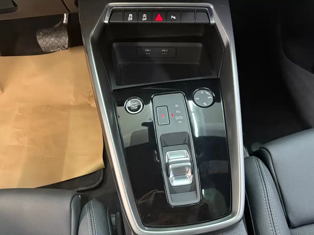 Audi A3 2023 facelift Sportback 35 TFSI stylish and sporty купить на сайте DeffCars
