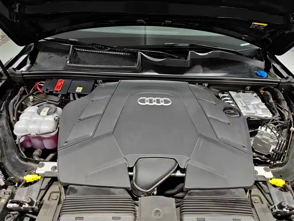Audi Q7 2025 55 TFSI quattro S line sports купить на сайте DeffCars