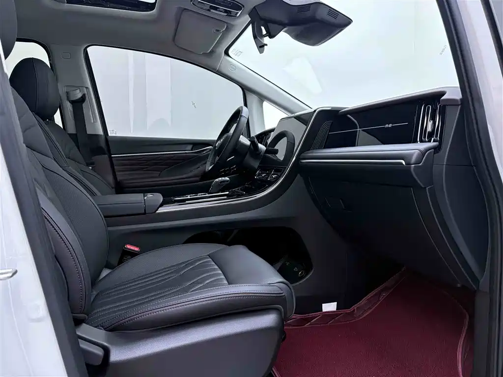 Trumpchi M8 2024 Lead Show Series 390T Exclusive Edition купить на сайте DeffCars