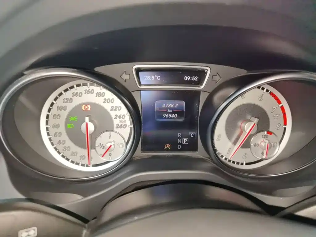Mercedes-Benz GLA 2016 GLA 220 4MATIC Fashion Model купить на сайте DeffCars