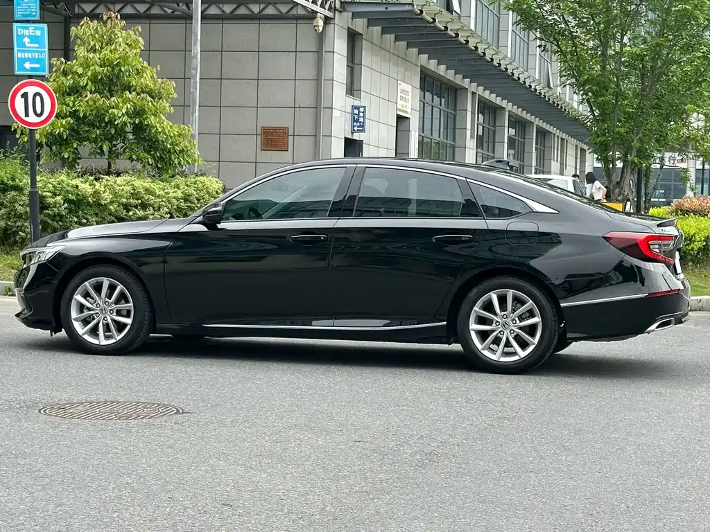 Accord 2022 260TURBO Deluxe Edition купить на сайте DeffCars