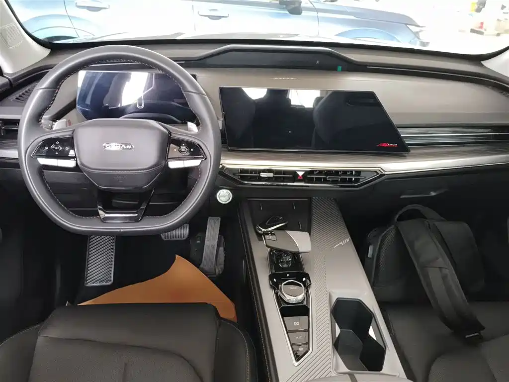 Changan Auchan Z6 2023 Blue Whale 1.5T DCT smart collar model купить на сайте DeffCars
