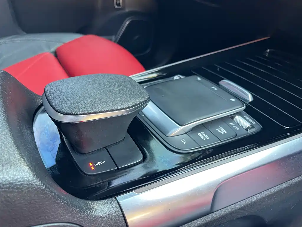 Mercedes-Benz GLB AMG 2021 AMG GLB 35 4MATIC купить на сайте DeffCars