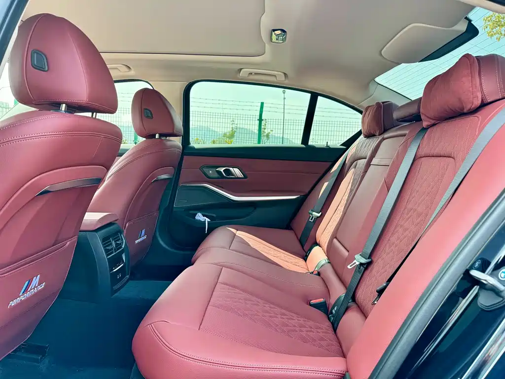 BMW 3 Series 2025 330Li M Sports Night Package купить на сайте DeffCars