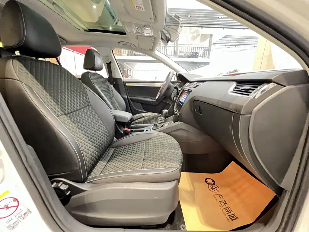 Octavia 2019 1.5L Automobile Deluxe Edition National VI купить на сайте DeffCars