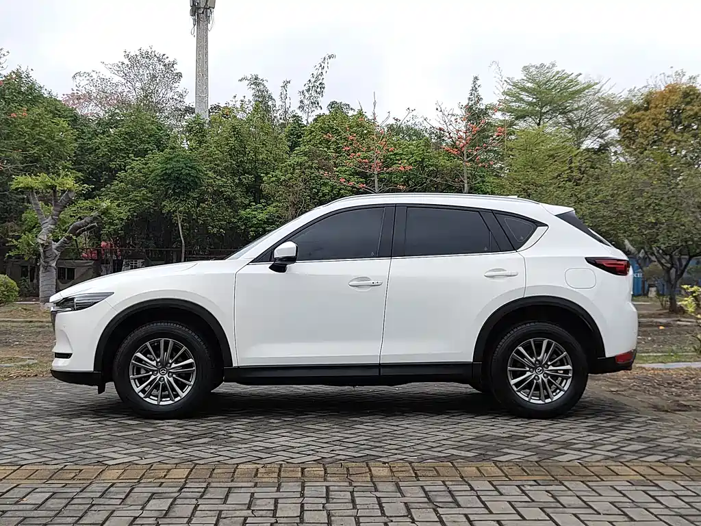 Mazda CX-5 2017 2.0L automatic two-wheel drive smart model, National V купить на сайте DeffCars