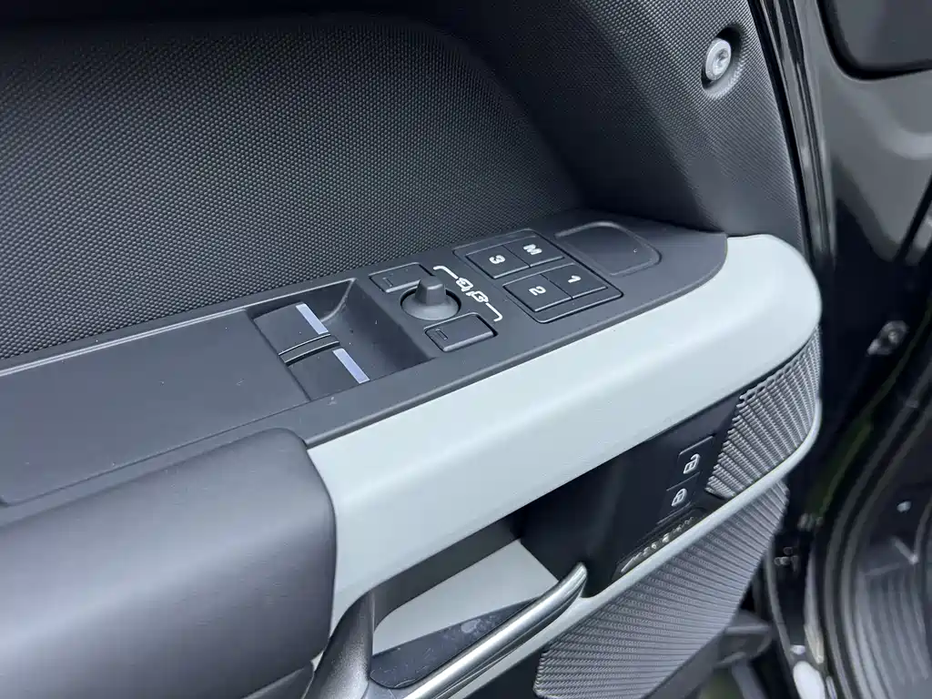 Land Rover Defender 2023 facelift 90 3.0T P400 XS купить на сайте DeffCars