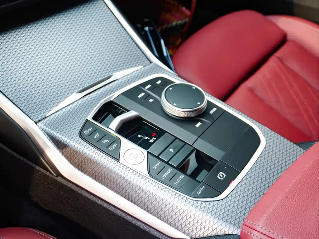 BMW 3 Series 2025 330Li M Sports Night Package купить на сайте DeffCars