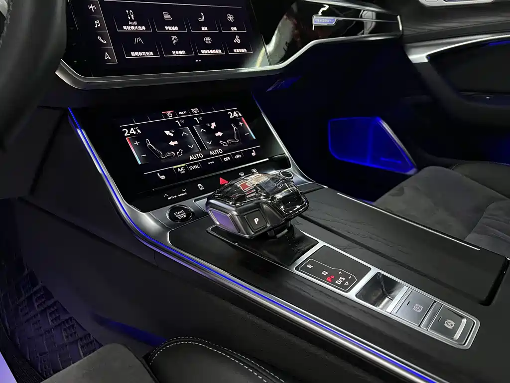 Audi A6L 2024 45 TFSI quattro premium dynamic model купить на сайте DeffCars