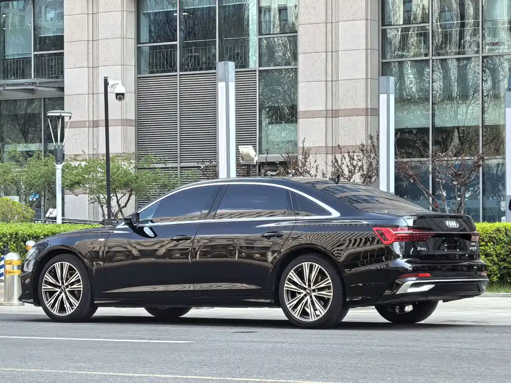 Audi A6L 2024 45 TFSI Premium Dynamic Model купить на сайте DeffCars