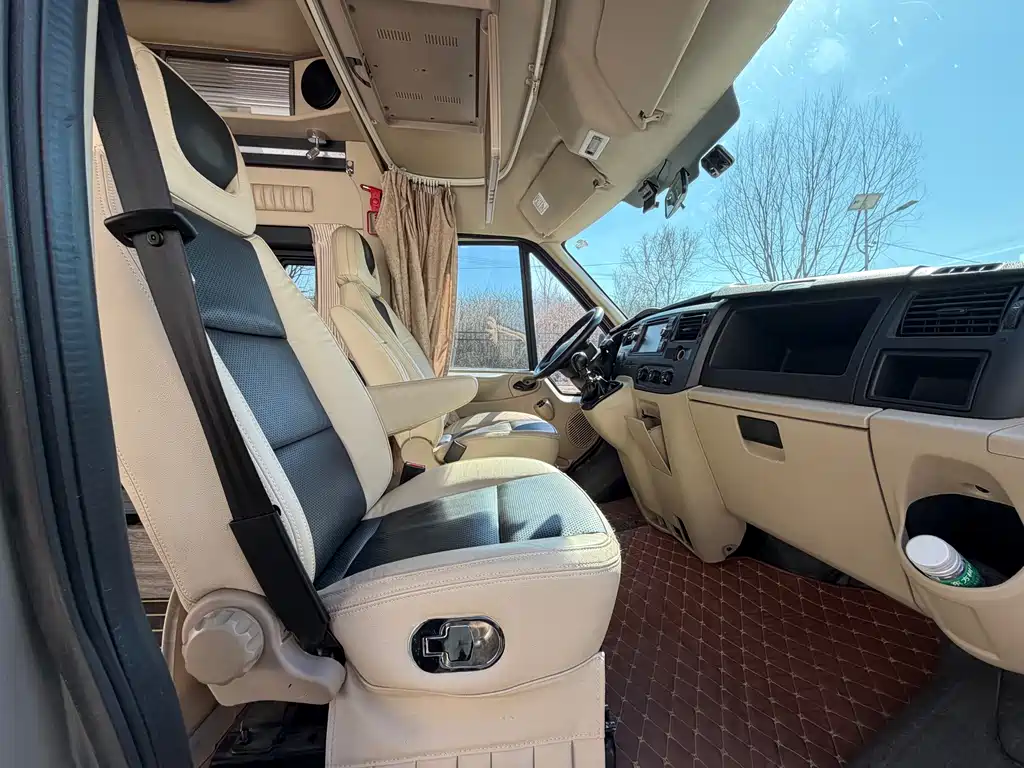 New generation Transit 2016 2.2T long-axle 6-seater high-roof multi-purpose vehicle купить на сайте DeffCars