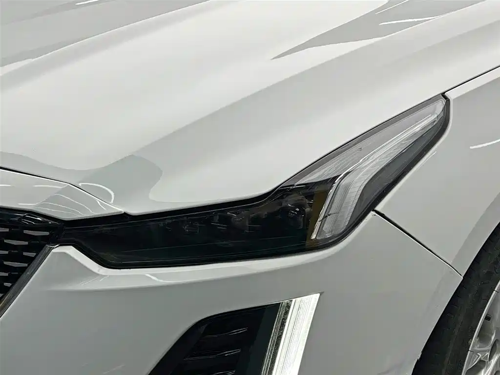Cadillac CT5 2021 28T Fashion Model купить на сайте DeffCars