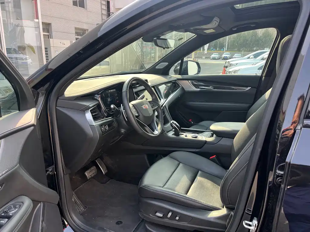 Cadillac XT6 2025 2.0T six-seat four-wheel drive premium executive black label version купить на сайте DeffCars