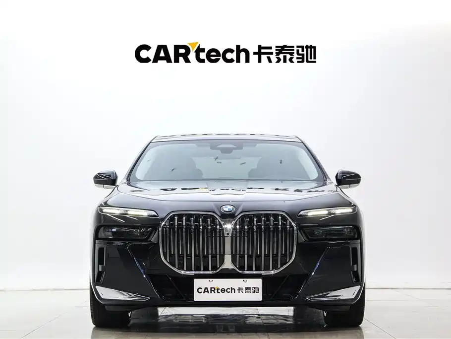 BMW 7 Series 2023 740Li Leading M Sports Package купить на сайте DeffCars