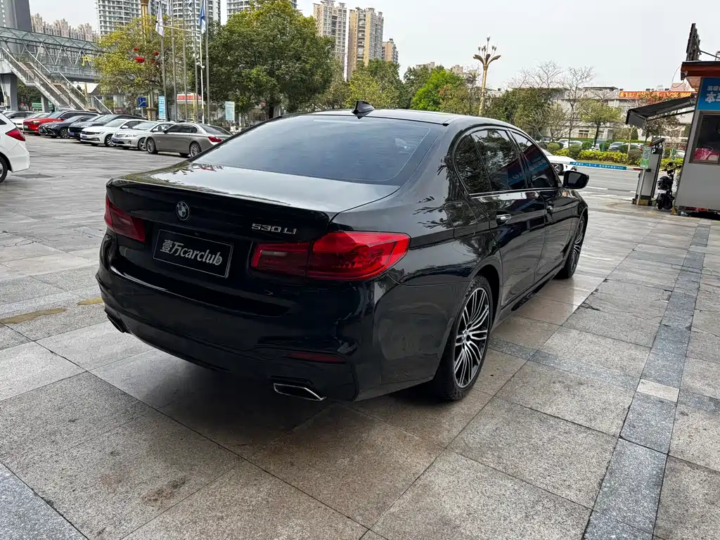 BMW 5 Series 2018 facelift 530Li leading M sports package купить на сайте DeffCars