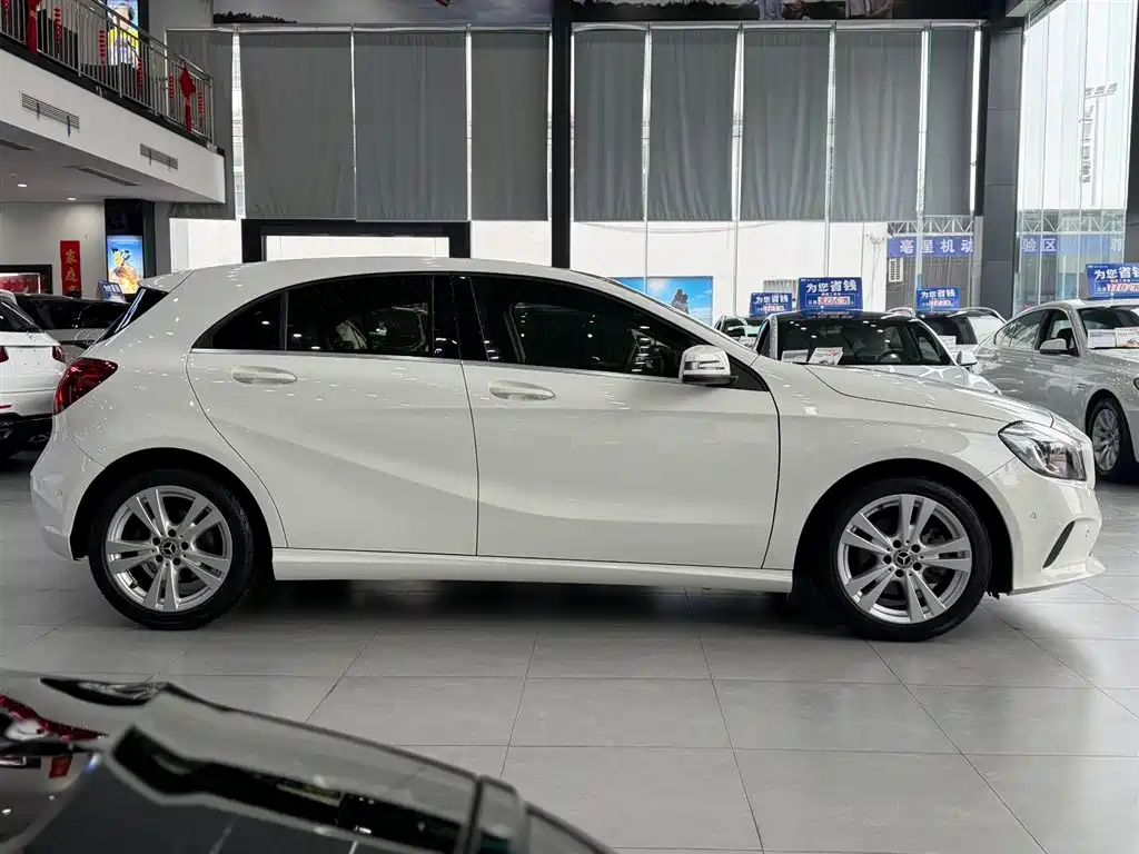 Mercedes-Benz A-Class (imported) 2017 facelift A 200 dynamic type купить на сайте DeffCars