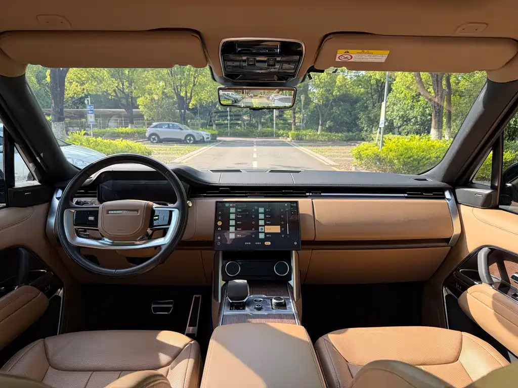 Range Rover 2023 3.0 L6 400PS Seven-seater Extended Edition купить на сайте DeffCars