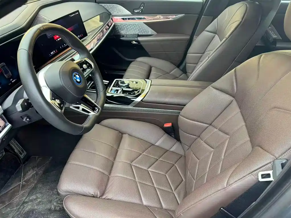 BMW i7 M70L 2023 M70L купить на сайте DeffCars