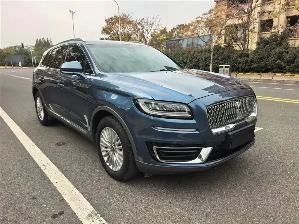 Voyager imported 2019 2.0T two-wheel drive Zunyue Edition, National VI купить на сайте DeffCars