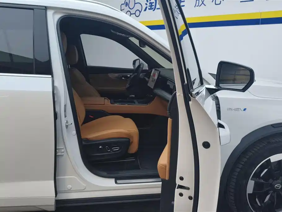 Trumpchi ES9 2024 PHEV 143km Traveler Max купить на сайте DeffCars