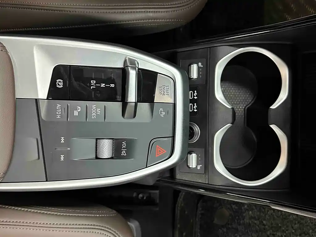 BMW X1 2023 sDrive20Li X Design Package купить на сайте DeffCars