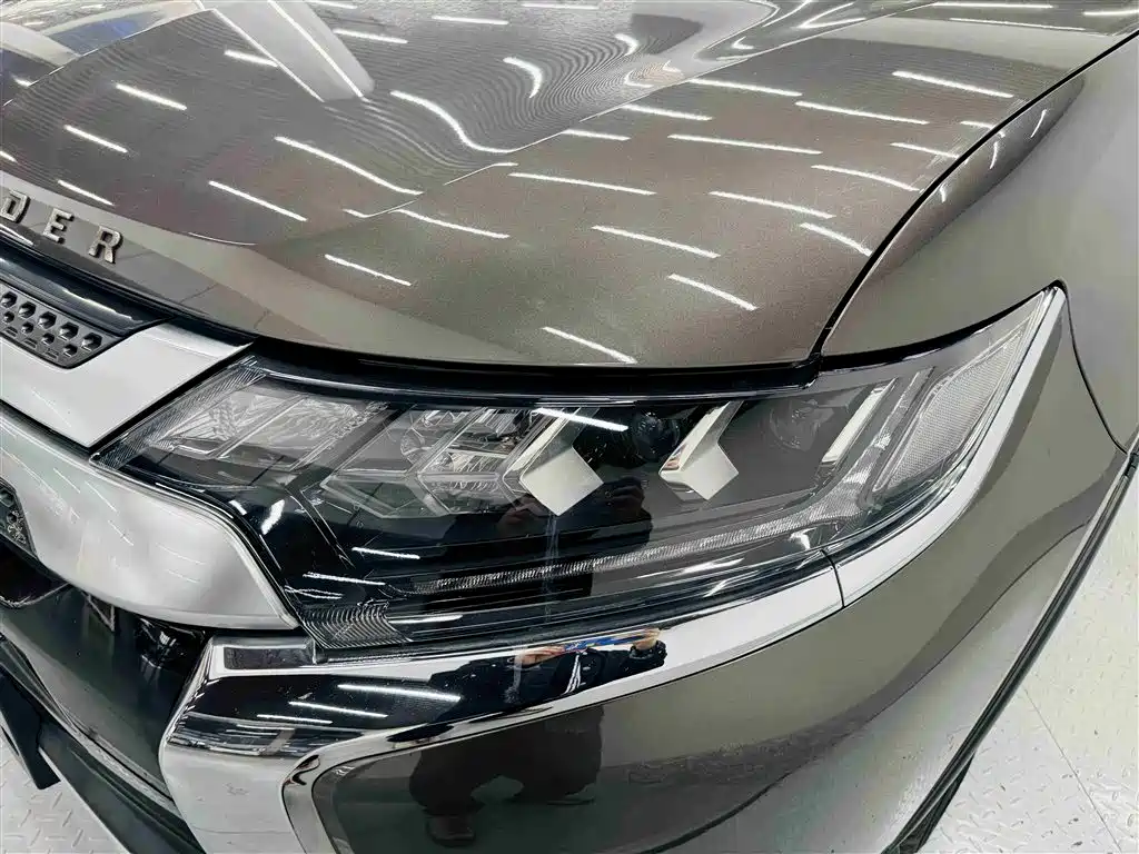Outlander 2019 2.4L four-wheel drive exclusive version, 5 seats, National V купить на сайте DeffCars