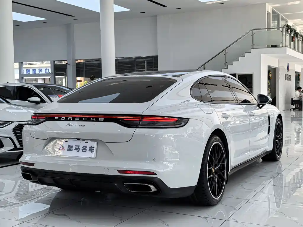 Panamera 2023 Panamera Executive Extended Platinum Edition 2.9T купить на сайте DeffCars