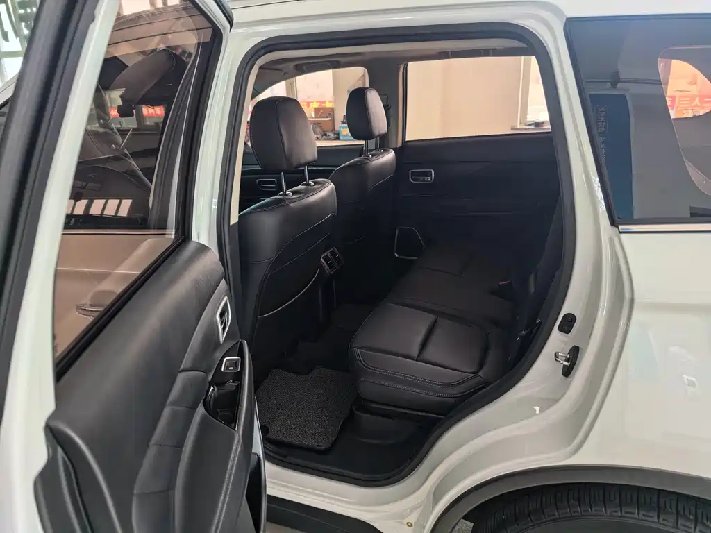Outlander 2019 2.4L four-wheel drive exclusive version, 5 seats, National VI купить на сайте DeffCars