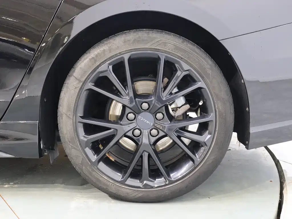 Lynk & Co 03 2022 2.0TD DCT Pro купить на сайте DeffCars