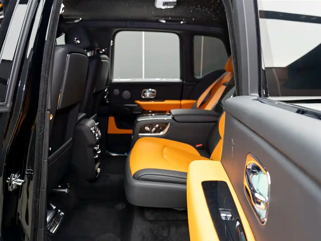Cullinan 2020 Black Badge купить на сайте DeffCars