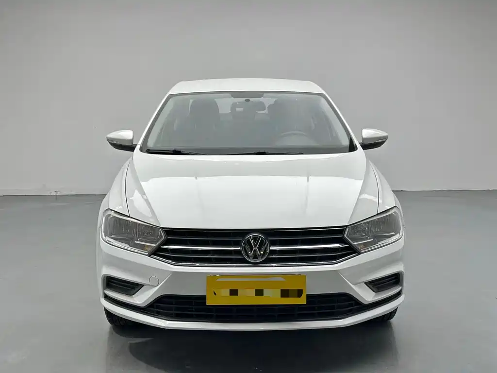 Bora 2018 1.5L manual fashion model купить на сайте DeffCars