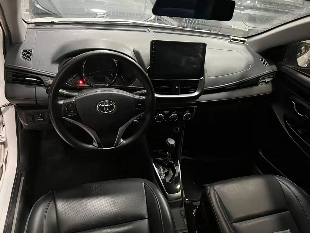 YARiS L Zhixuan 2022 Zhixuan X 1.5L CVT luxury PLUS version купить на сайте DeffCars