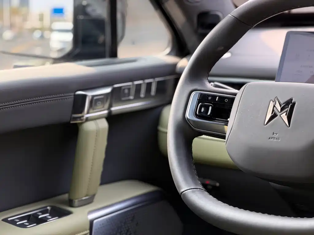 Warrior M817 2025 Pro купить на сайте DeffCars