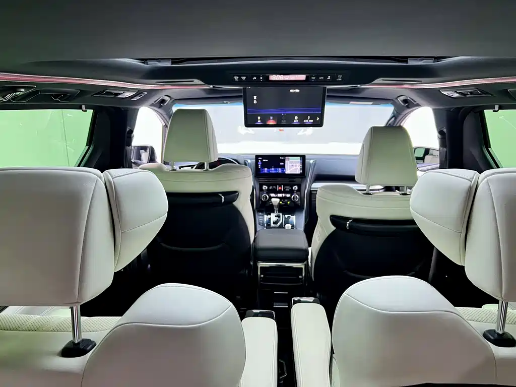 Lexus LM 2020 300h seven-seater elegant version купить на сайте DeffCars