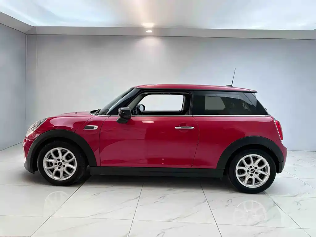Mini 2021 1.5T ONE купить на сайте DeffCars