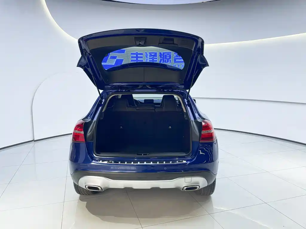 Mercedes-Benz GLA 2018 GLA 200 Fashion Model купить на сайте DeffCars