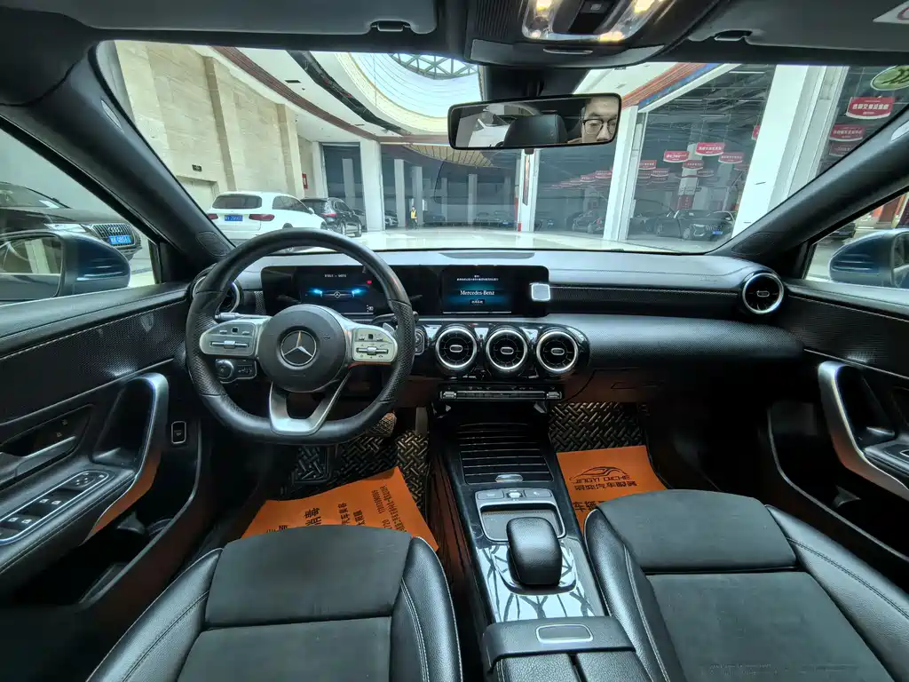 Mercedes-Benz A-Class 2019 A 180 L Sports Sedan купить на сайте DeffCars